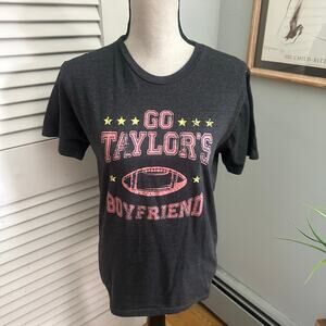 Go Taylor's Boyfriend T-Shirt Womens Small Gray Pink Football Graphic Novelty